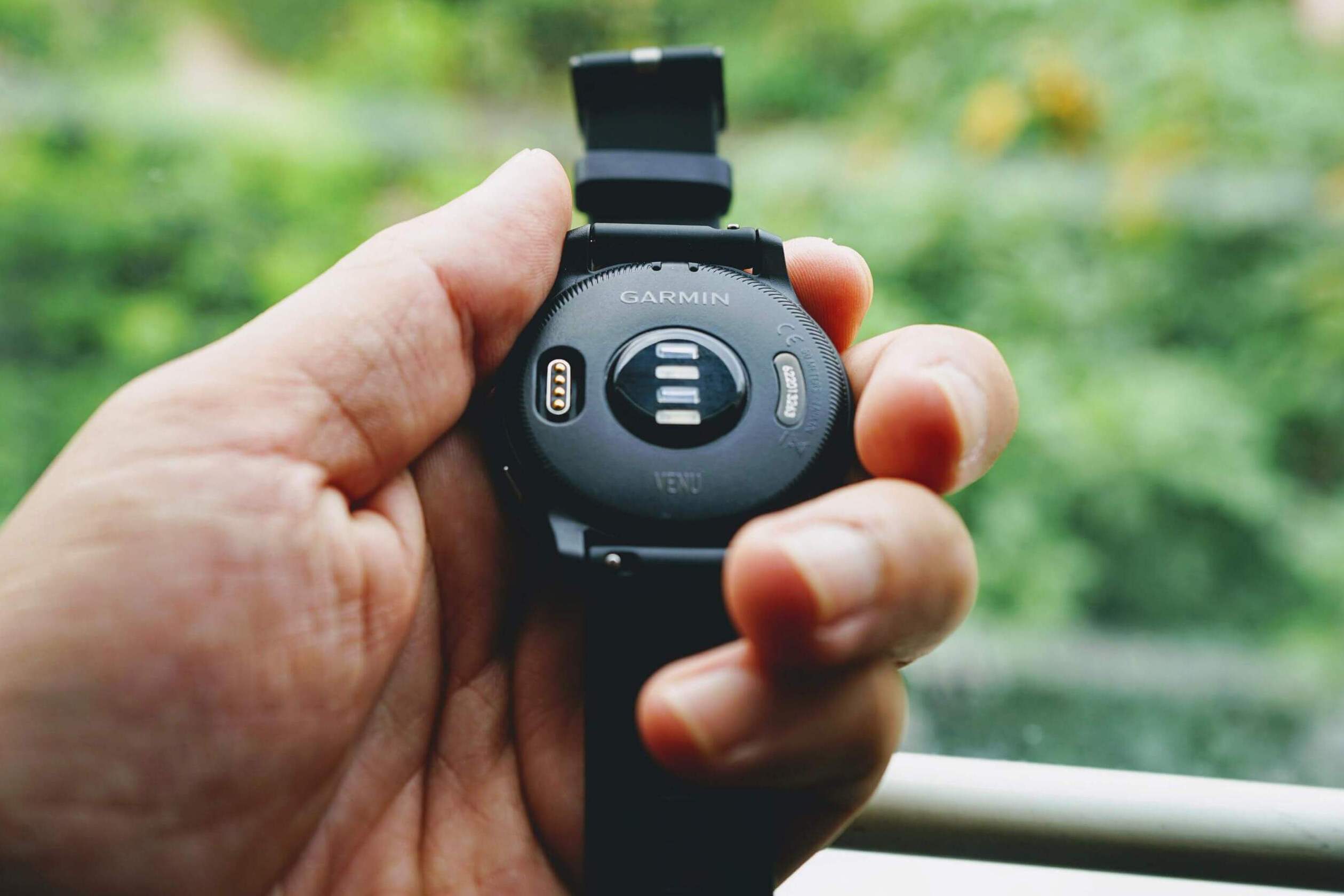 GARMIN ランニングウォッチ　充電器付き　正常 Garminウォッチの充電方法：完全ガイド